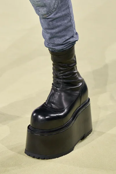 Look 246